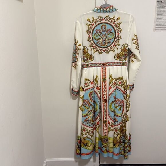 Vibrant Floral Print Long Sleeve Maxi Dress with Rhinestone Details. Size M. - Picture 2 of 9